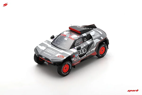 Audi RS Q e-tron Rally Dakar 2022 Carlos Sainz - Lucas Cruz 1:18 Spark