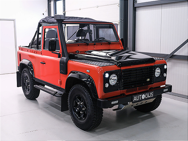 Land Rover Defender 90 2016 Conversível 1:18 Solido Laranja