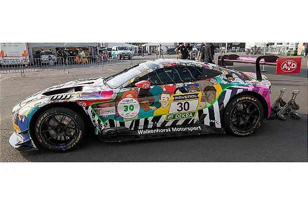Aston Martin Vantage AMR GT3 EVO 24Hs Nürburgring 2025 1:64 Spark