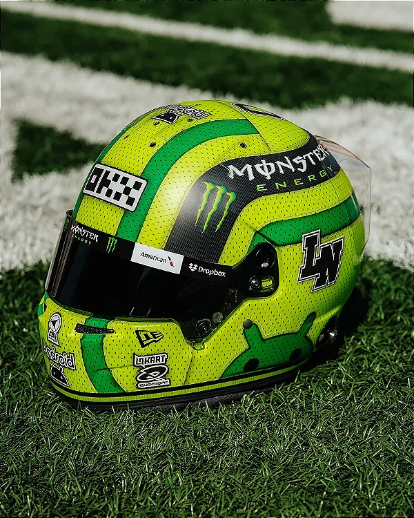 Capacete Lando Norris McLaren F1 Team GP EUA 2025 1:5 Spark