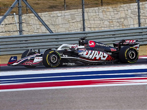 Fórmula 1 Haas F1 Team VF24 US GP Nico Hulkenberg 2024 1:64 Spark