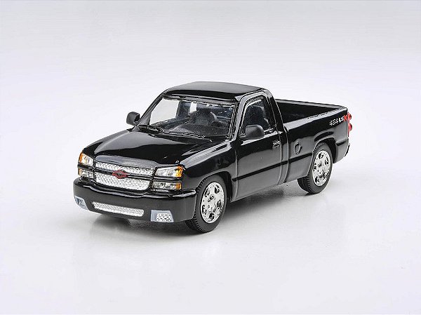 Chevrolet Silverado 2006 1:64 PARA64 Preto
