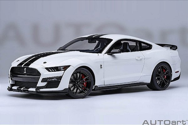 Ford Mustang Shelby GT500 1:18 Autoart Branco