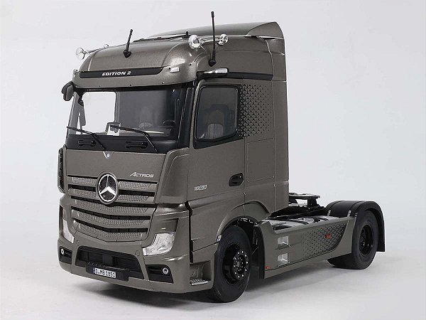 *** PRÉ-ORDER *** Mercedes-Benz Actros L 2021 1:24 Solido Prata
