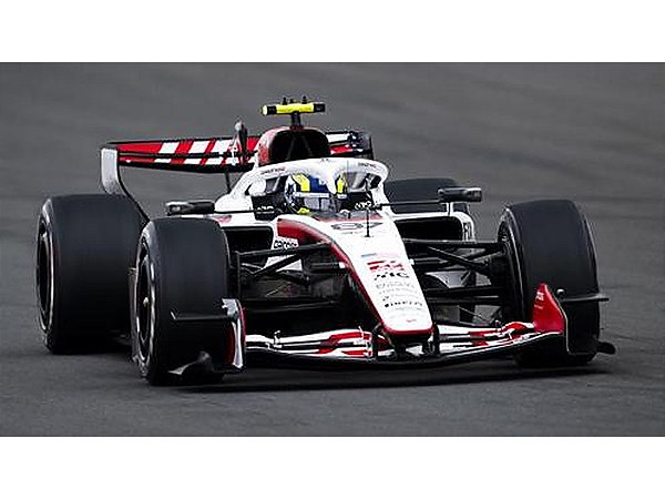 *** PRÉ-ORDER *** Fórmula 1 TGR Haas F1 Team VF-26 Oliver Bearman GP China 2026 1:18 Spark