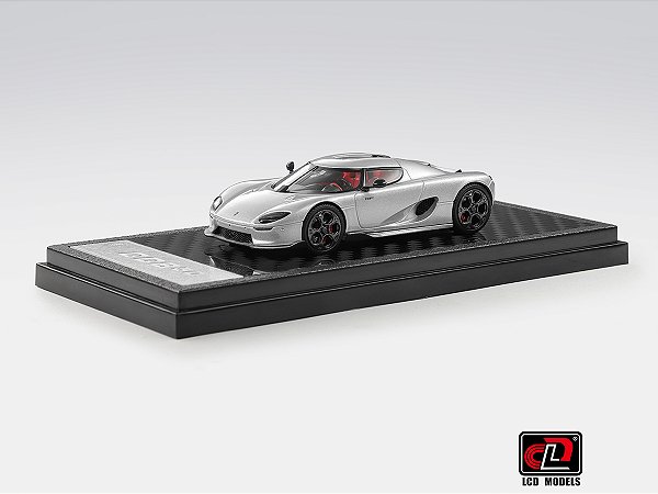 *** PRÉ-ORDER *** Koenigsegg CC850 1:64 LCD Models Prata