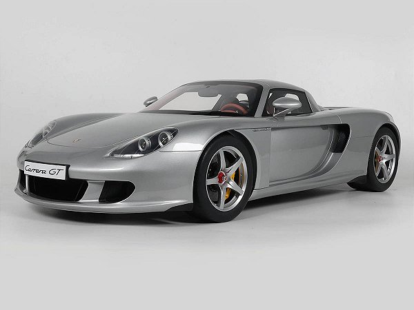 *** PRÉ-ORDER *** Porsche Carrera GT 2003 1:8 GT Spirit Prata