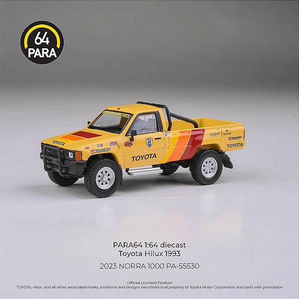 *** PRÉ-ORDER *** Toyota Hilux 2023 NORRA 1000 1:64 PARA64 QTD3