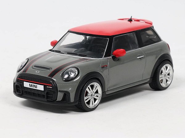 *** PRÉ-ORDER *** Mini Cooper John Cooper Works 2023 1:43 Solido Cinza
