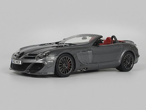 *** PRÉ-ORDER *** McLaren SLR Edition MSO 2007 1:18 GT Spirit Cinza