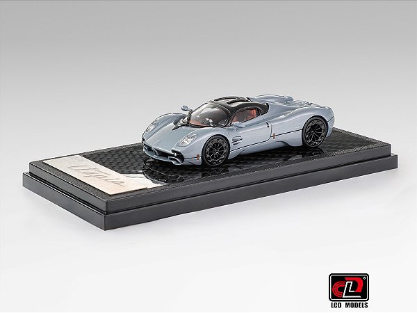 *** PRÉ-ORDER *** Pagani Utopia 1:64 LCD Models Azul QTD3