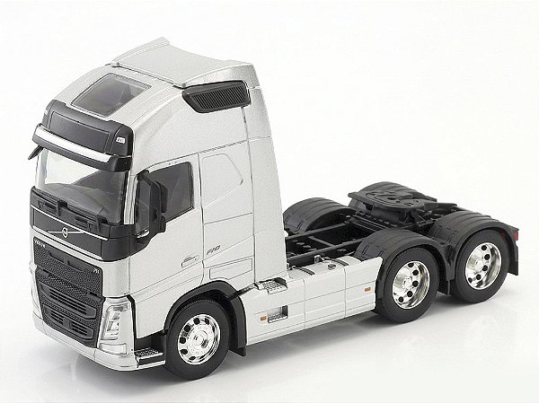 Volvo FH (6X4) 1:32 Welly Branco