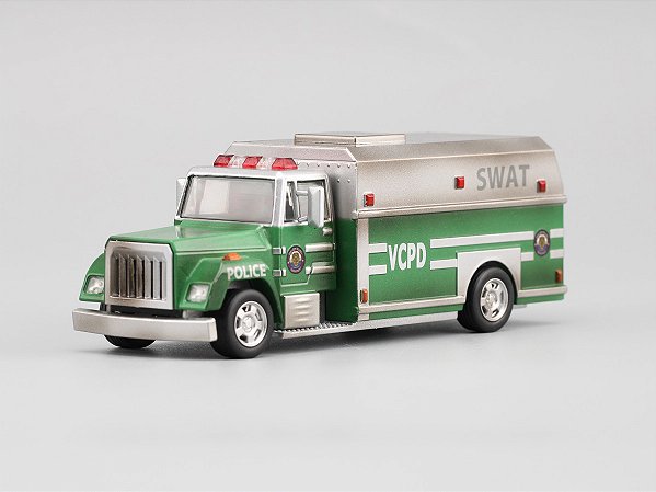 *** PRÉ-ORDER *** Armored Vehicle Old Model 1:64 Perka