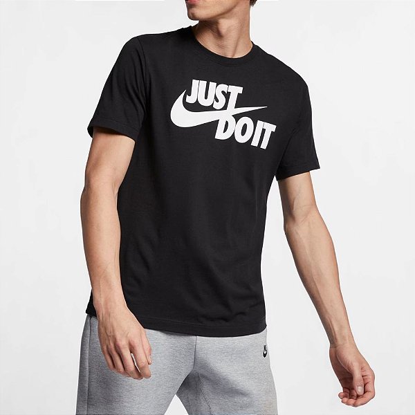 Camiseta Nike Sportswear Preto     AR5006-011