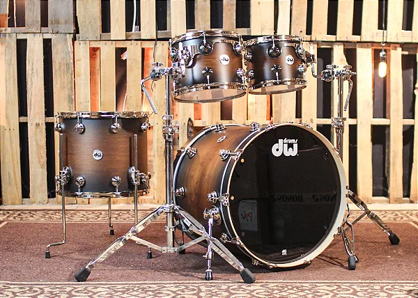 Bateria DW Collector´s - Cor  Satin Honey to Ebony Burst