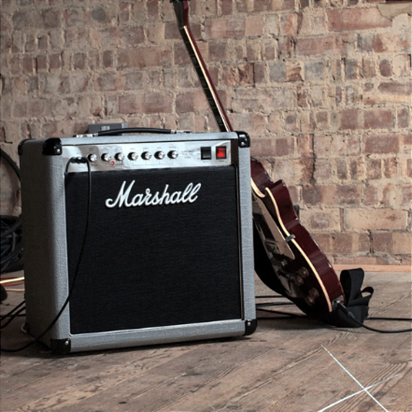 Amplificador Marshall 2525C Silver Jubilee - Combo