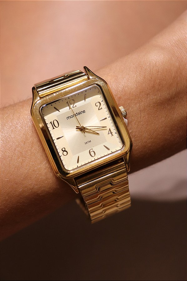 Relógio Dourado Feminino