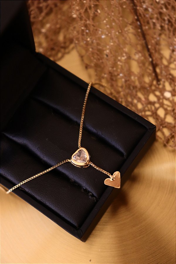 Colar Gravatinha Dourado Elegante