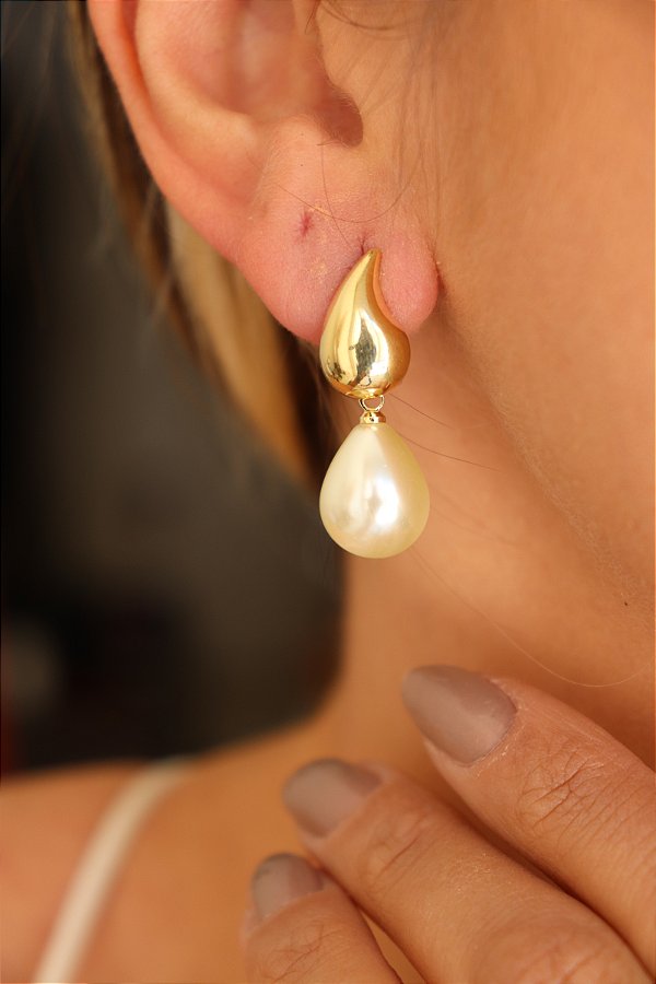 Brinco Pêndulo Gota com Pérola