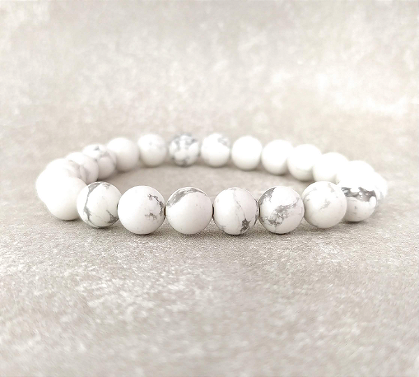 Pulseira de Howlita em esfera 9mm "Calma e Bom Sono"