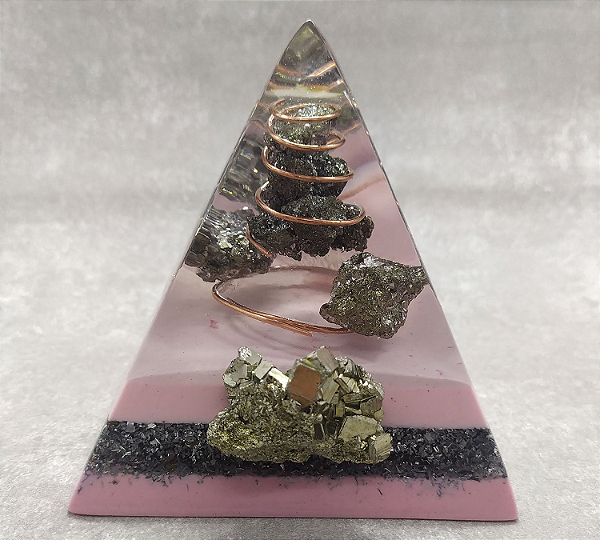 Orgonite com Pirita 11cm "Prosperidade - Sucesso"
