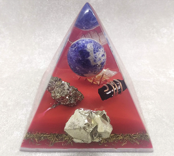 Orgonite com Esfera de Sodalita, Pirita, Turmalina Negra e Citrino 12cm "Foco-Prosperidade-Proteção-Sucesso"