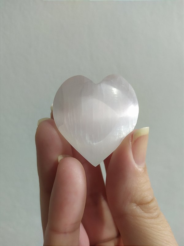 Coração de Selenita Polido 3,5cm - "Limpeza Energética"