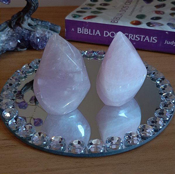 Chama de Quartzo Rosa - "Amor Próprio, Força e Atitude"