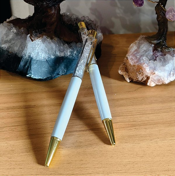 Caneta com Quartzo Cristal em cascalho - Dourada - " Amplificador de Energia, Cura, Brilho Pessoal e Limpeza Energética."