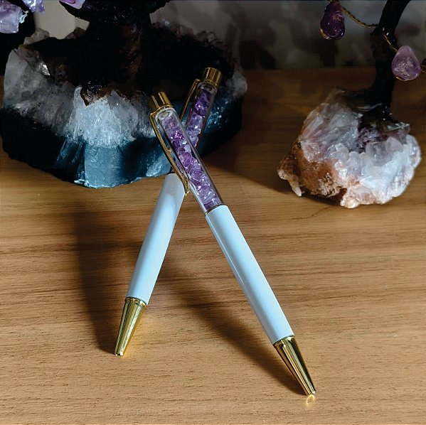 Caneta com Ametista em cascalho - Dourada - "Proteção, Espiritualidade, Transmutação e Intuição."