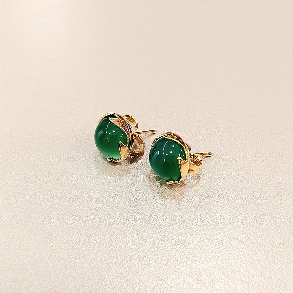 Brinco redondo Agata Verde Meia Coroa 10mm Pedras Naturais Meia Esfera