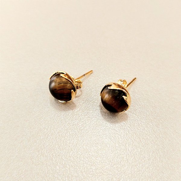 Brinco redondo Olho de Tigre Meia Coroa 8mm Pedras Naturais Esfera