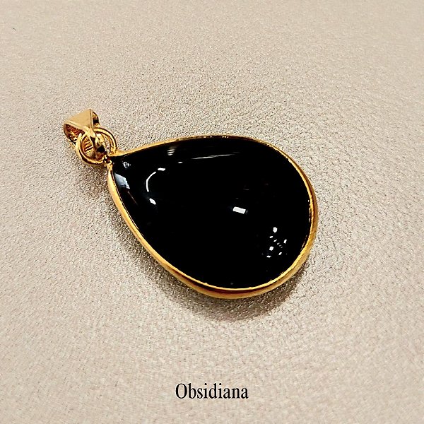 Pingente Gota Obsidiana Negra 13x18mm. Pedras Naturais Banhado a Ouro