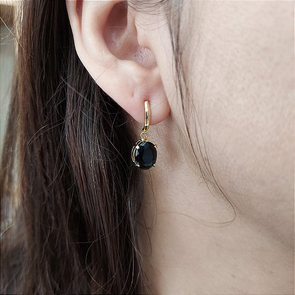 Brinco de OBSIDIANA NEGRA 6x8mm. Pedras Naturais Banhado a Ouro