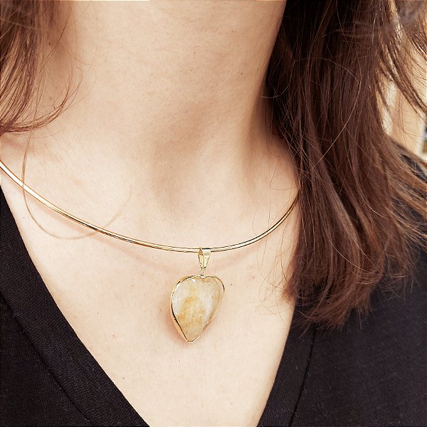 Pingente Coração Citrino 26mm. Pedras Naturais Banhado a Ouro