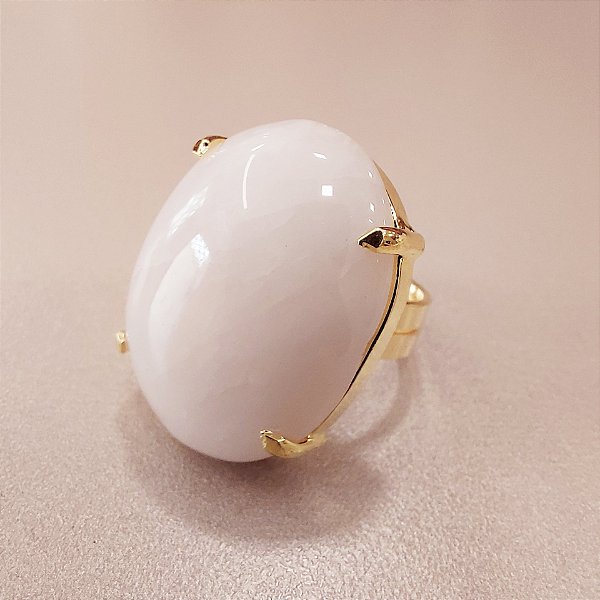 Anel Oval Quartzo Branco 20x30mm. Pedras Naturais. Banhado a Ouro
