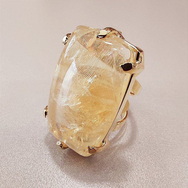 Anel Retangular Citrino 20x30mm. Pedras Naturais. Banhado a Ouro