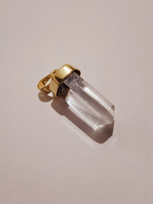 Pingente Ponta Vibrada Castao. Cristal 17x7mm. Pedras Naturais Banhado a Ouro