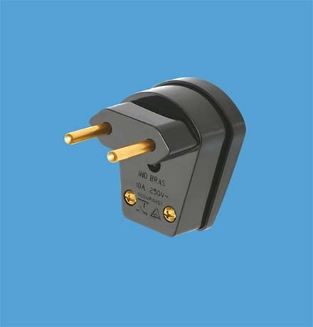 Tomada Pino Plugue 2p 90g 10a Fame C/prensa Preto