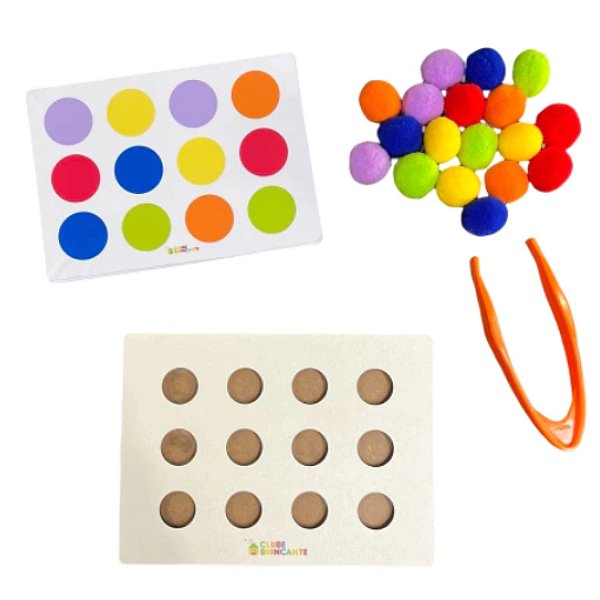 Placa com Pompons - Clube Brincante