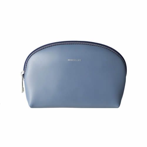 NECESSAIRE OVAL MODELO MINISO LIFE AZUL CLARO PEQUENA
