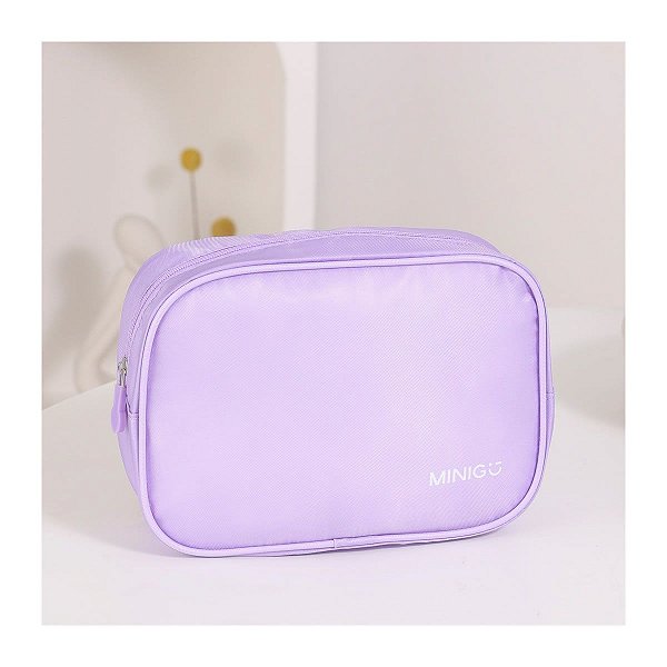 NECESSAIRE MINIMALISTA PARA COSMÉTICOS ROXO TAMANHO 19X13X6 CM.