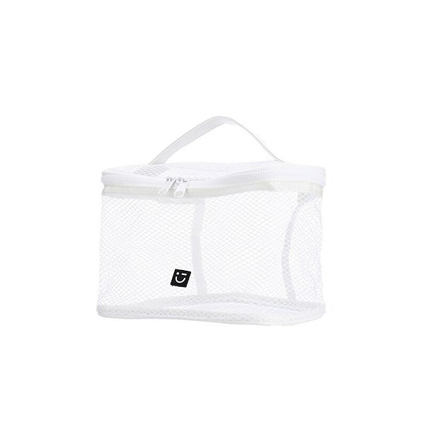 NECESSAIRE PARA COSMÉTICOS DE TECIDO BRANCO TAMANHO 24 X 15 CM.
