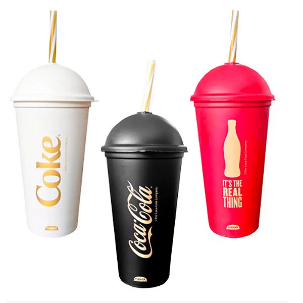 COPO SHAKE COCA COLA COM TAMPA E CANUDO 500 ML.