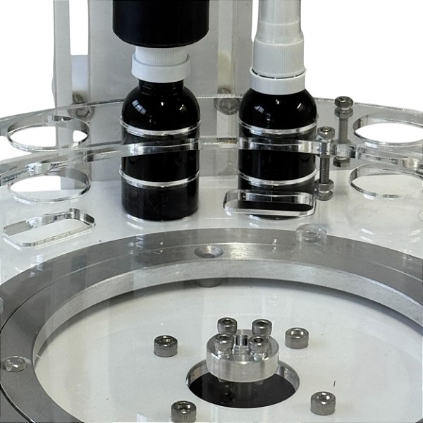 Envasadora Rotativa para Líquidos e Óleos com Rosqueamento