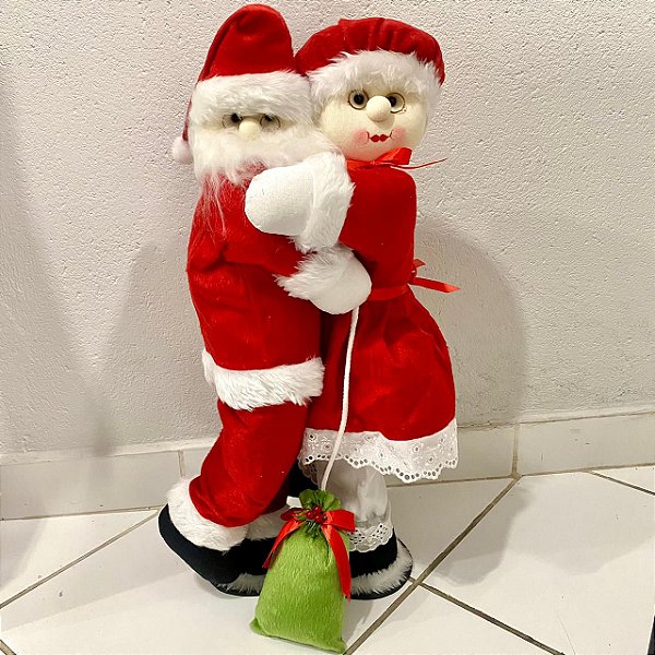 BONECO MAMÃE E PAPAI NOEL ABRAÇADOS