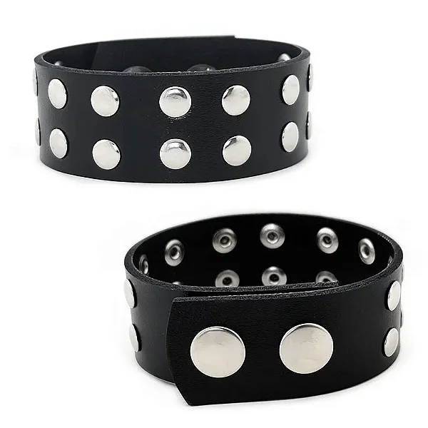 Pulseira Preta com rebites