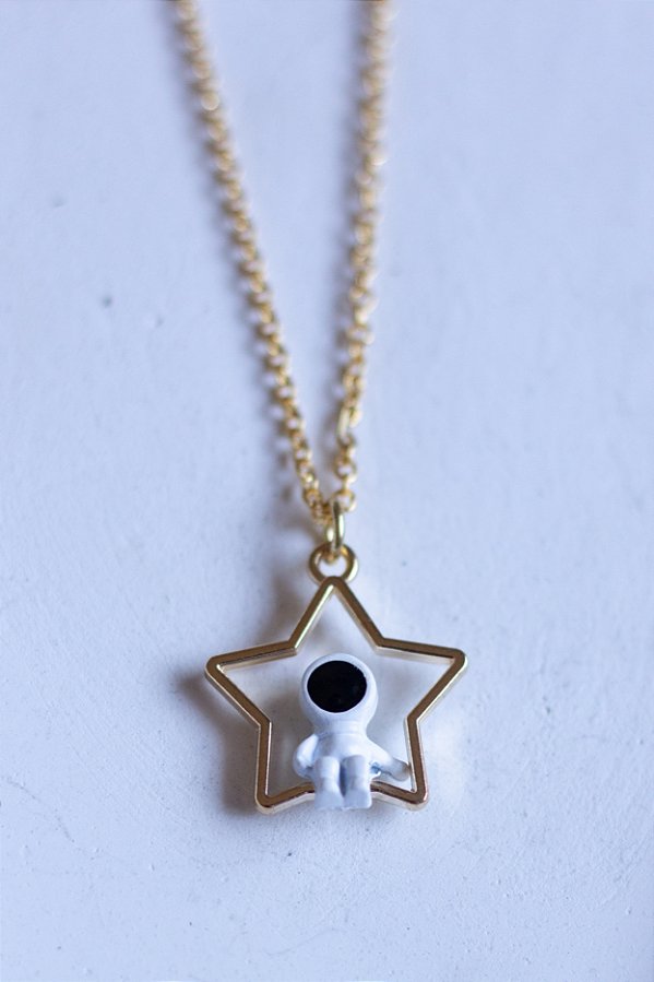 Colar astronauta estrela