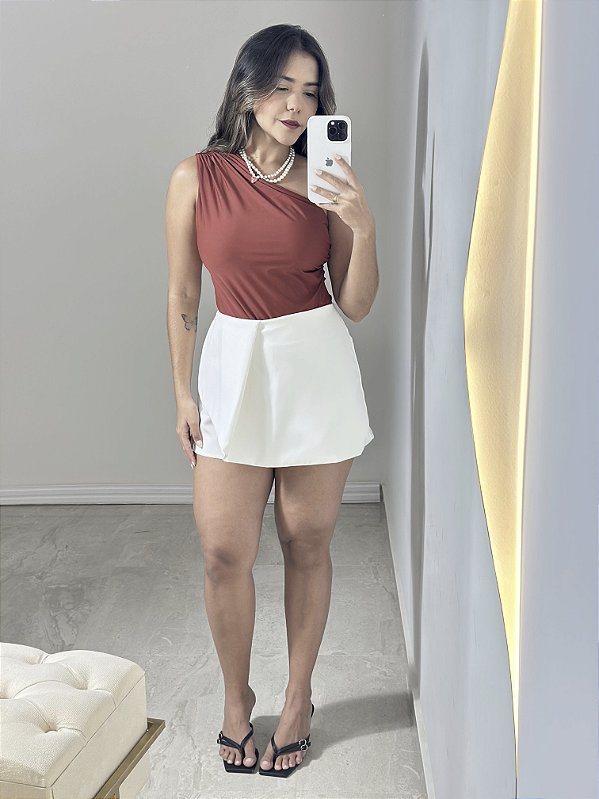 Short saia em Alfaiataria