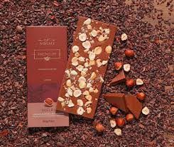 TABLETE CHOCOLATE AO LEITE COM AVELAS